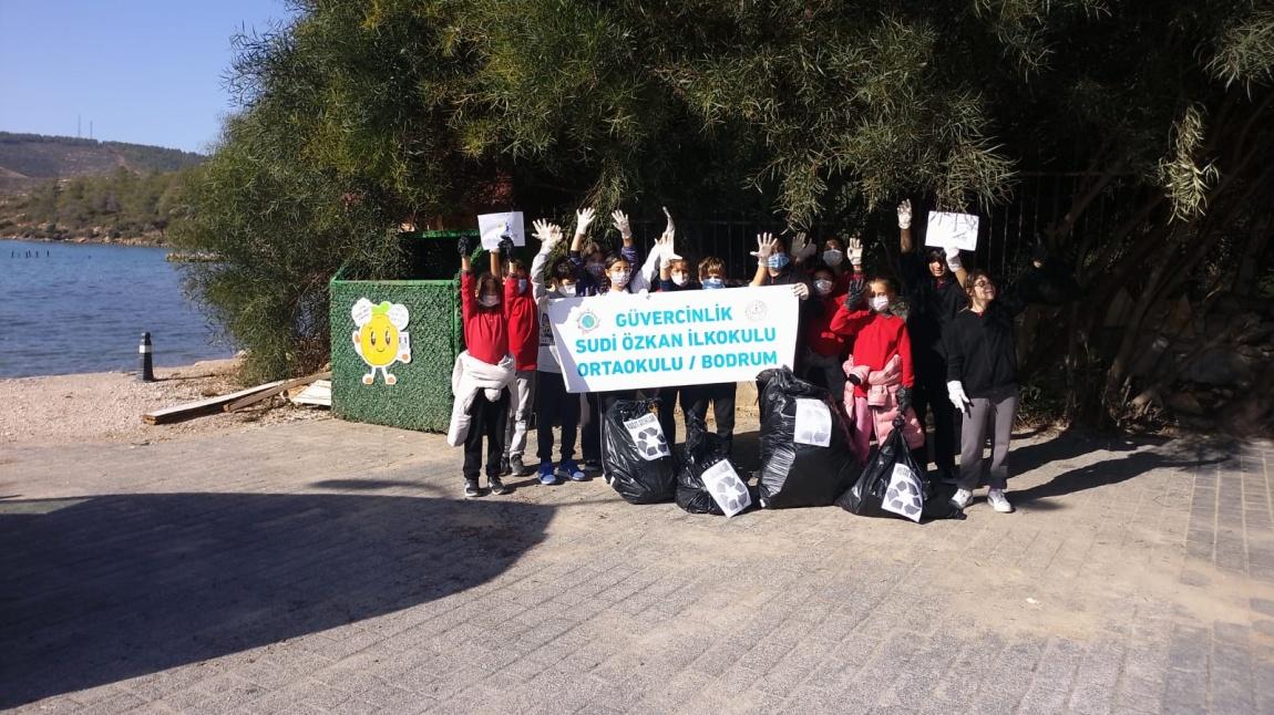 E-TWINING PROJEMİZ FRIENDS OF NATURE KAPSAMINDA ÇEVRE TEMİZLEME VE ÇÖP AYRIŞTIRMA İŞLEMİ YAPTIK 